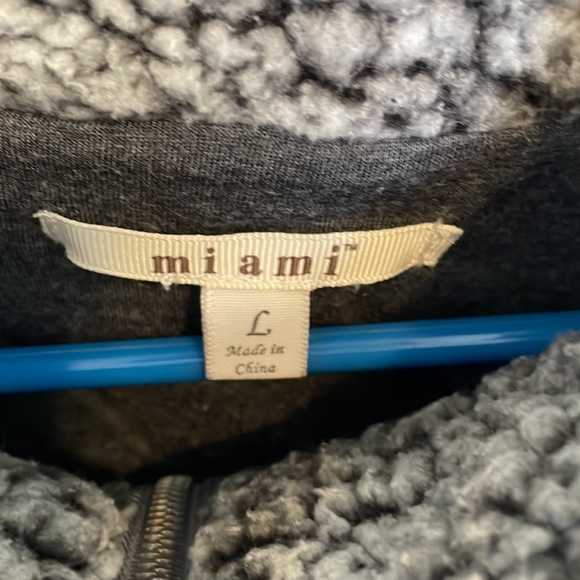 Warm jacket - Picture 2 of 2